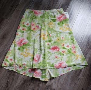 Emma James NWT Floral Print Plus Size Skirt